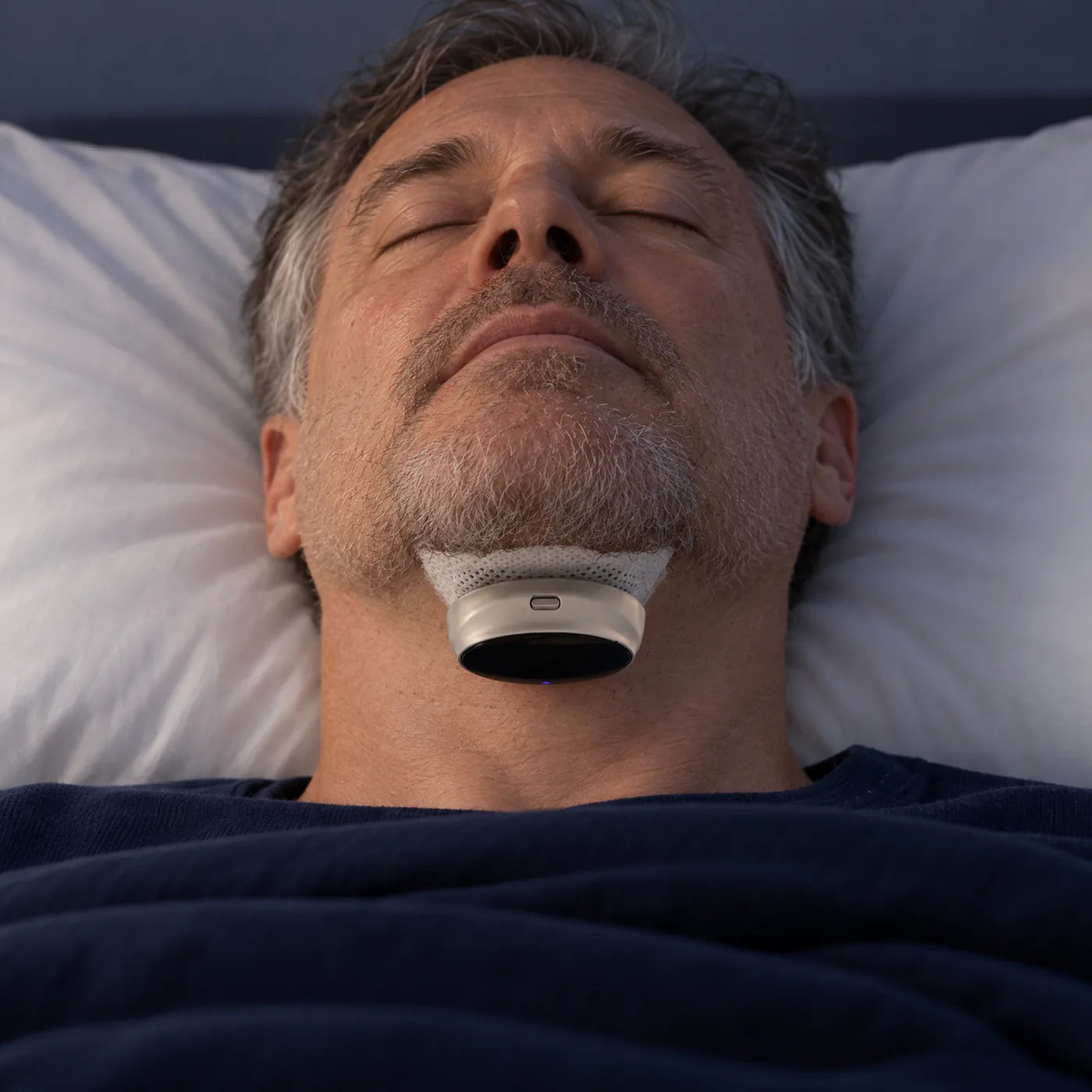 SleepEase Pro contactpleister gedragen onder de kin